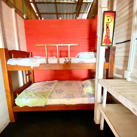 Hostal Paraiso 이슬라 무쿠라 외부 사진