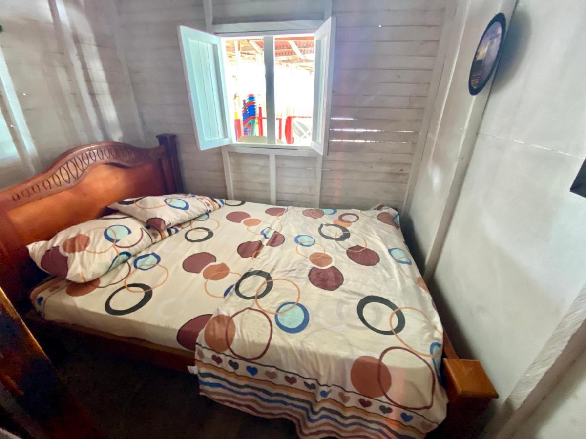 Hostal Paraiso 이슬라 무쿠라 외부 사진