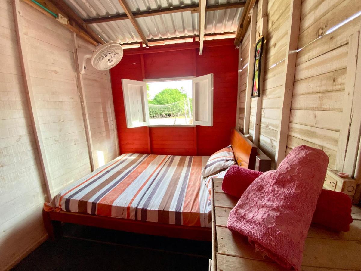 Hostal Paraiso 이슬라 무쿠라 외부 사진