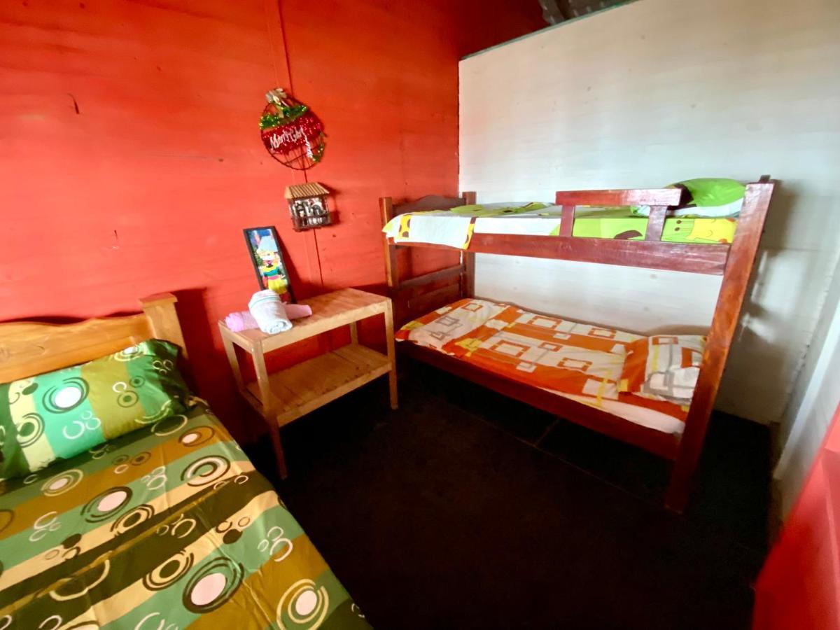 Hostal Paraiso 이슬라 무쿠라 외부 사진