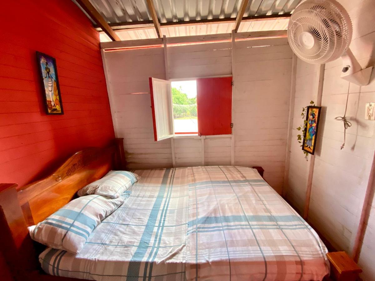 Hostal Paraiso 이슬라 무쿠라 객실 사진